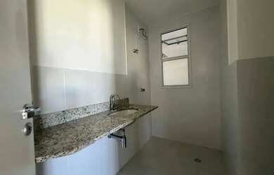 Imagem 16: Em Peracanga 2 quartos sendo 1 suíte na Enseada Azul Guarapari