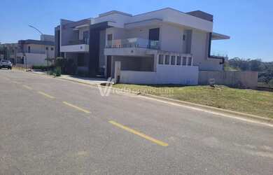 Imagem: O terreno possui 330m² de Área e está localizado em Vila