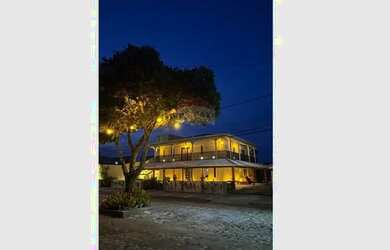 Imagem 2: Casa dos Sonhos em Prado: Luxo e Conforto!