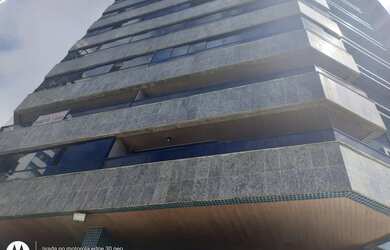 Imagem: O apartamento possui 4 Dormitórios, 5 Banheiros, 3 Vagas na