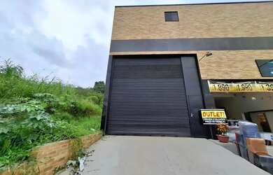 Imagem: O depósito possui 5 Vagas na garagem e 1369m² de Área e está