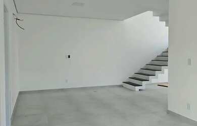 Imagem 11: Casa Duplex no Quinta das Marinas com 3 suítes sendo uma com closet área...