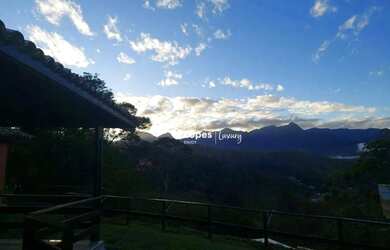 Imagem: A casa em condomínio possui 3 Dormitórios, 3 Banheiros, 2