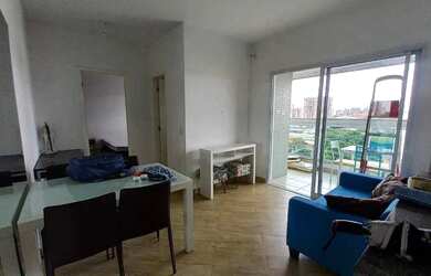 Imagem: O apartamento possui 1 Dormitório, 1 Banheiro, 1 Vaga na garagem