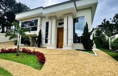 Imagem: A casa em condomínio possui 4 Dormitórios, 5 Banheiros, 4