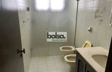 Imagem 14: Casa Espaçosa com 3 Dormitórios (2 Suítes), 305m² Construídos e Terreno de 508m² Conforto