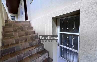 Imagem 2: Venda - Casa com edícula, 3 quartos, 2 vagas, Churrasqueira, Quintal Amplo, Próximo ao Sho