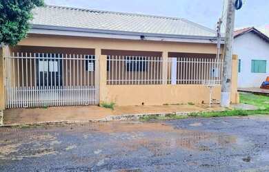 Imagem: A casa em condomínio possui 3 Dormitórios, 2 Banheiros, 2