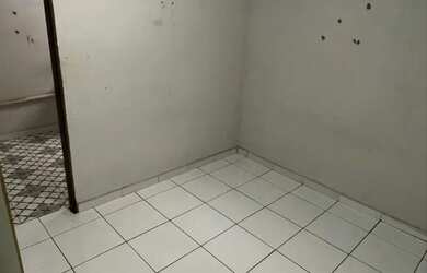 Imagem: A casa possui 2 Dormitórios, 1 Banheiro e está localizado