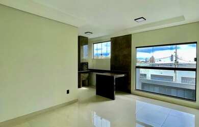 Imagem: O apartamento possui 2 Dormitórios, 2 Banheiros, 2 Vagas na