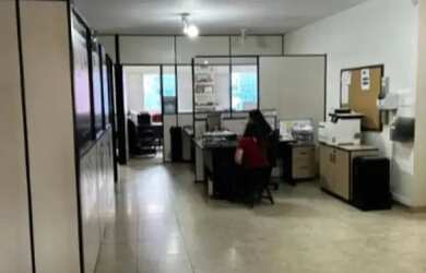 Imagem 2: GALPÃO - SACOMÃ - SP. 490m² de Áreae1 Vaga na garagem