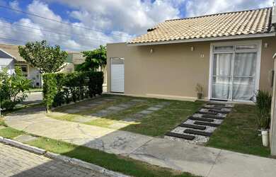 Imagem: A casa em condomínio possui 3 Dormitórios, 2 Banheiros, 2