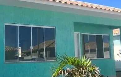 Imagem: A casa possui 2 Dormitórios, 2 Banheiros, 4 Vagas na garagem