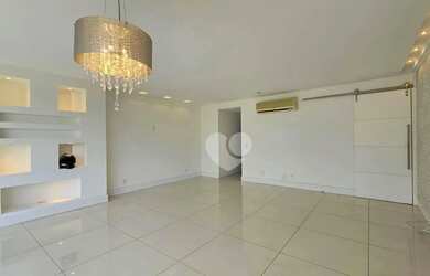 Imagem: O apartamento possui 3 Dormitórios, 3 Banheiros, 2 Vagas na