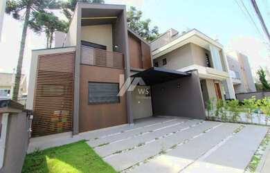 Imagem: A casa em condomínio possui 3 Dormitórios, 4 Banheiros, 3