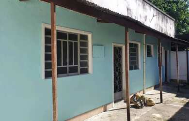 Imagem: A casa em condomínio possui 1 Dormitório, 1 Banheiro, 60m²