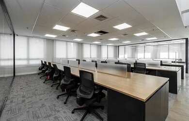 Imagem: O depósito possui 5 Vagas na garagem, 700m² de Área e está