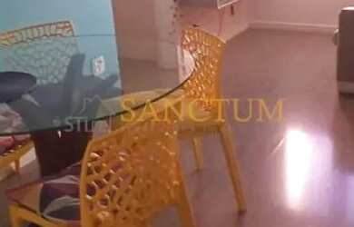 Imagem: O apartamento possui 2 Dormitórios, 1 Banheiro, 1 Vaga na garagem