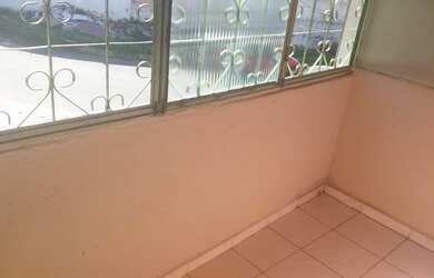 Imagem: A casa possui 2 Dormitórios e 1 Banheiro e está localizado