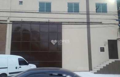 Imagem: O depósito possui 5 Vagas na garagem, 540m² de Área e está