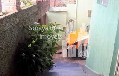 Imagem: A casa possui 2 Dormitórios, 2 Banheiros, 3 Vagas na garagem