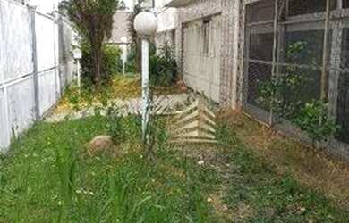 Imagem: A casa possui 3 Dormitórios, 5 Banheiros, 4 Vagas na garagem