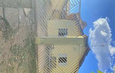 Imagem: A casa em condomínio possui 2 Dormitórios, 1 Banheiro, 2 Vagas