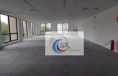 Imagem: O depósito possui 5 Vagas na garagem, 366m² de Área e está