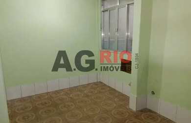 Imagem: A casa possui 5 Dormitórios, 3 Banheiros, 2 Vagas na garagem