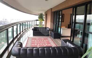 Imagem: O apartamento possui 4 Dormitórios, 5 Banheiros, 5 Vagas na