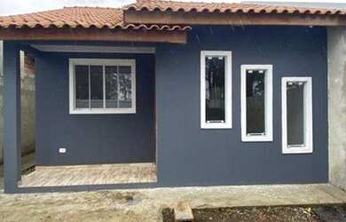 Imagem: A casa possui 2 Dormitórios, 1 Banheiro, 1 Vaga na garagem