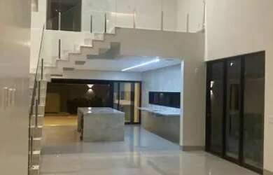 Imagem: A casa em condomínio possui 5 Dormitórios, 5 Banheiros, 4