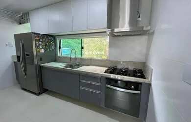 Imagem: A casa em condomínio possui 3 Dormitórios, 3 Banheiros, 2