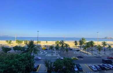 Imagem: O apartamento possui 4 Dormitórios, 2 Banheiros, 1 Vaga na