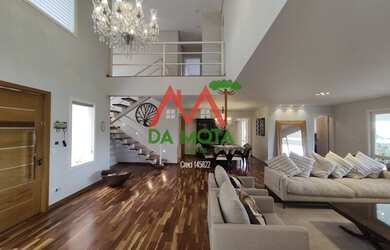 Imagem 3: Casa de alto padrão em bairro nobre Campos do Jordão