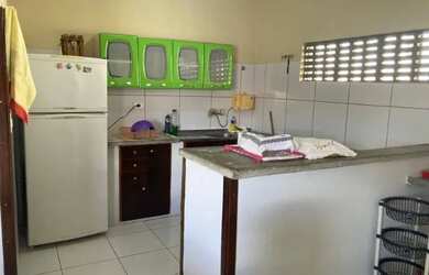 Imagem: A casa possui 3 Dormitórios, 3 Banheiros, 3 Vagas na garagem