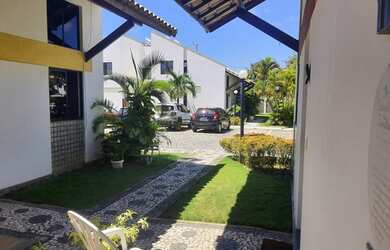 Imagem: A casa possui 3 Dormitórios, 2 Banheiros, 1 Vaga na garagem