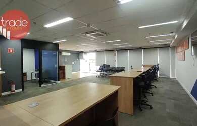 Imagem: O depósito possui 1 Vaga na garagem, 69m² de Área e está