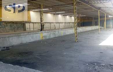 Imagem: O depósito possui 1.735m² de Área, Imóvel novo e está