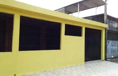 Imagem: A casa possui 1 Dormitório, 1 Banheiro, 1 Vaga na garagem e