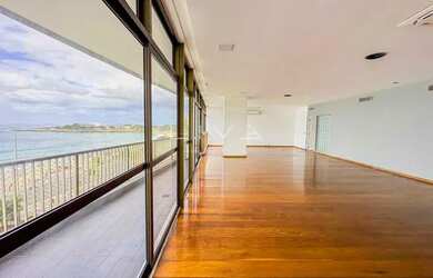 Imagem: O apartamento possui 4 Dormitórios, 4 Banheiros, 2 Vagas na