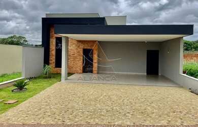 Imagem: A casa em condomínio possui 3 Dormitórios, 3 Banheiros, 4