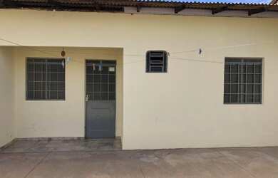 Imagem: O apartamento possui 2 Dormitórios, 1 Banheiro, 2 Vagas na