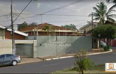 Imagem: O depósito possui 4 Vagas na garagem e 250m² de Área e está