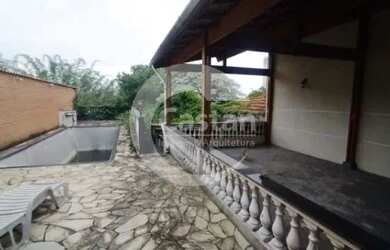 Imagem: O terreno possui 400m² de Área e está localizado em Vila