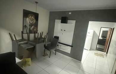 Imagem: A casa possui 2 Dormitórios, 1 Banheiro, 1 Vaga na garagem