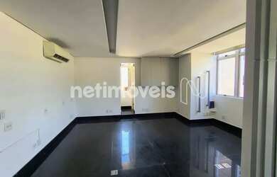 Imagem: O depósito possui 1 Vaga na garagem e 65m² de Área e está