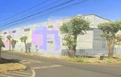 Imagem 2: GalpÃ o - UMUARAMA. 400m² de Área, 2 Banheirose1 Dormitório