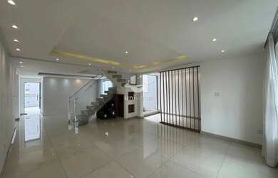 Imagem 6: Casa com piscina para Locação no bairro Aeroporto