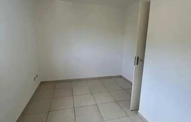 Imagem 4: Sobrado para aluguel tem 70 metros quadrados com 2 quartos em Centro -...